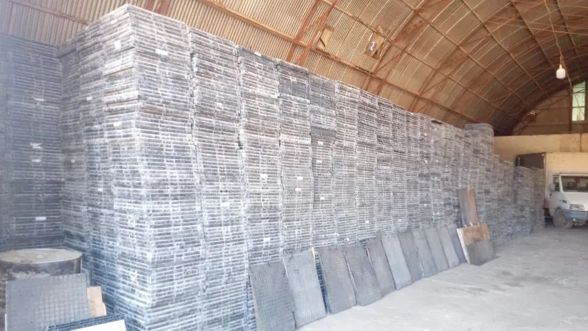 Piso elevado ardósia,aço concretado e termo plastico,compro e vendo. - Foto 4