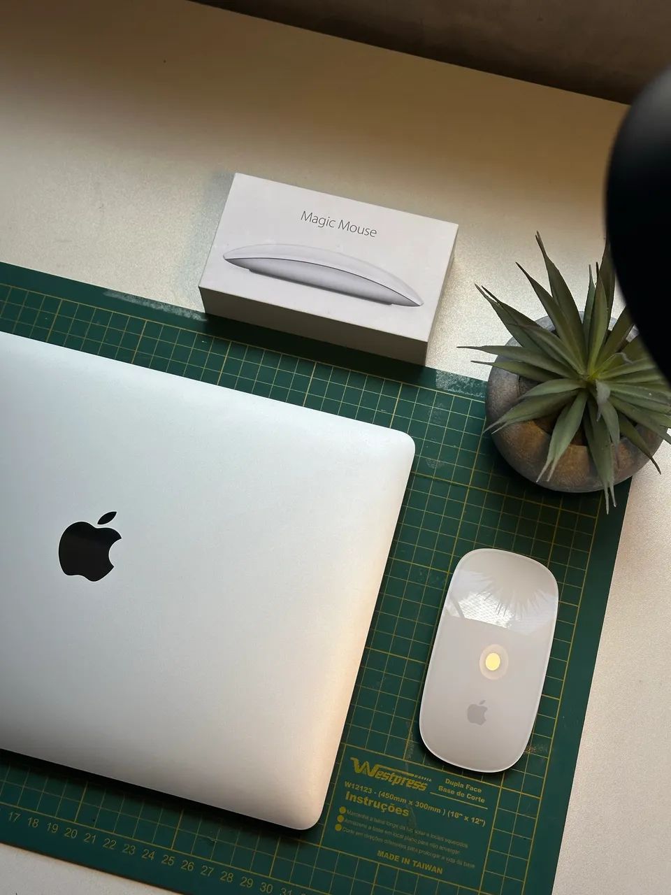 【箱、Masic Mouse付】MacBook Pro M1 13インチ Amazon.com: Apple MacBook Pro 13 Laptop Intel Core i5 1.4GHz 8GB