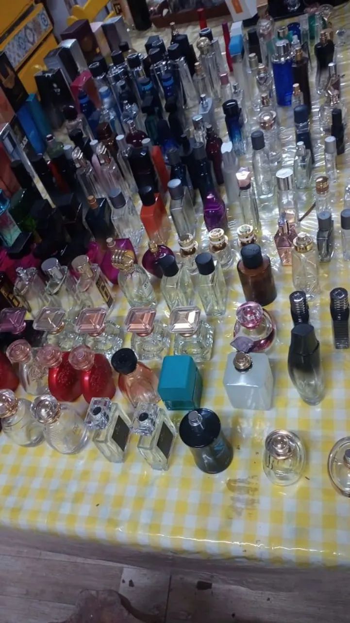 Frasco de perfume vazio várias fragrâncias  - Foto 3