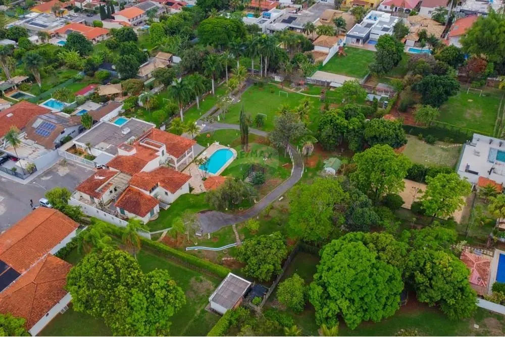 SHIS QI 17 - CASA DE ESQUINA COM 5000M2 DE AREA VERDE - 4 SUITES NO TERREO - FINANCIAMENTO