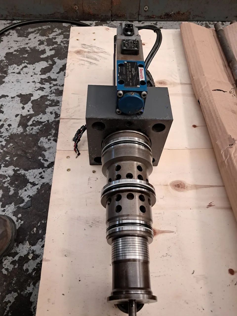 SERVO VALVULA REXROTH 3FRE 50 C30/800A 1A V10K31M