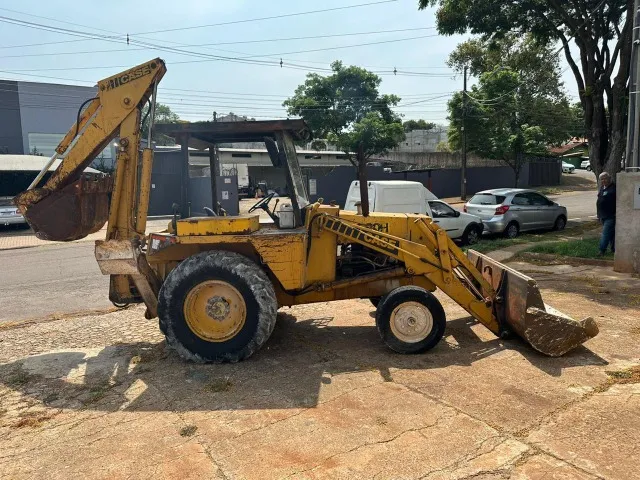 Retroescavadeira Case 580H 1986
