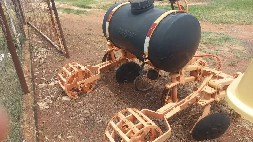 Cobridor de Cana Feroldi com Bomba - Eficiência e Durabilidade - Foto 2