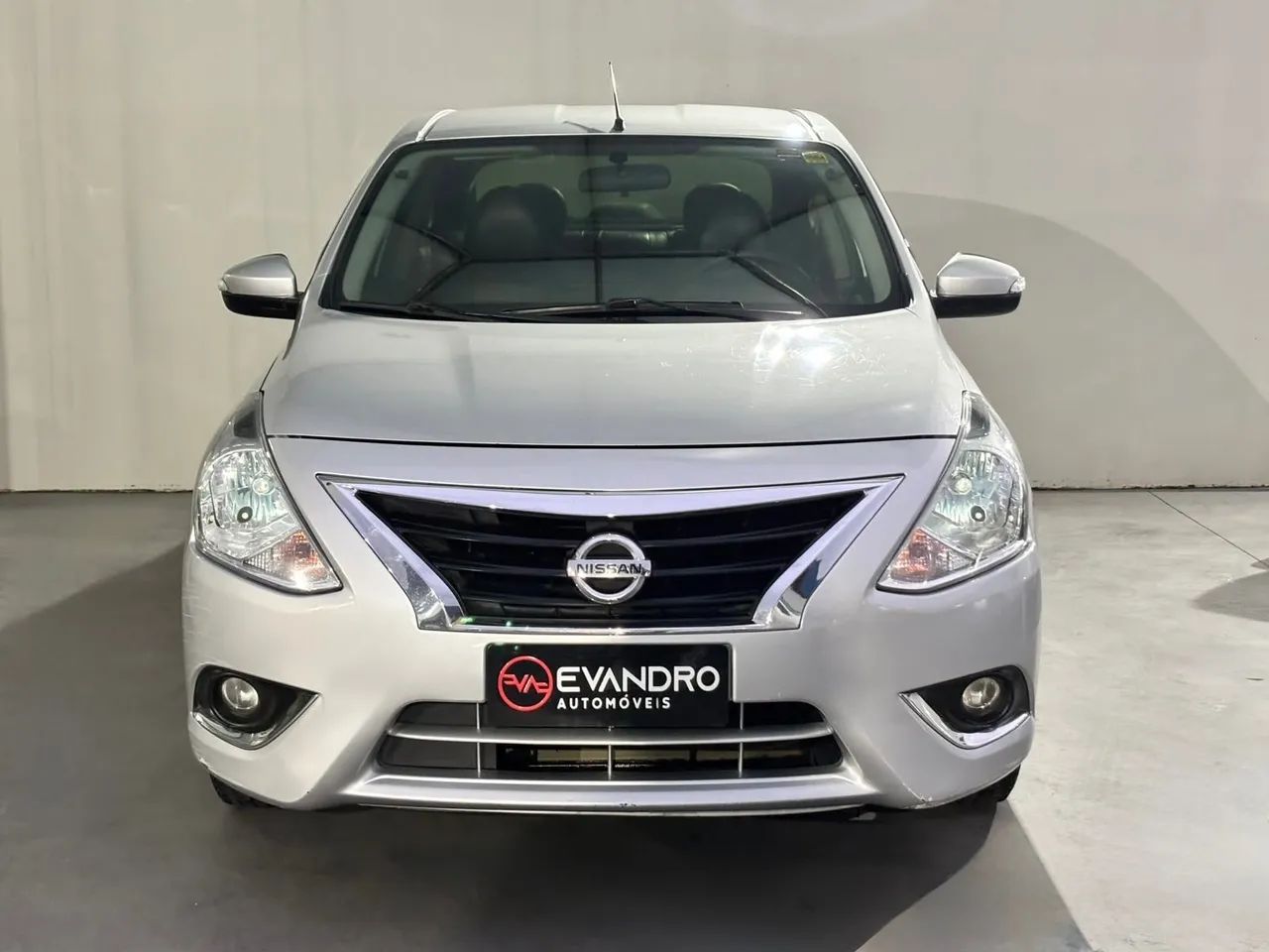 Nissan Versa Unique 1.6 16V Flexstart 4P Aut. 2017 - Foto 2