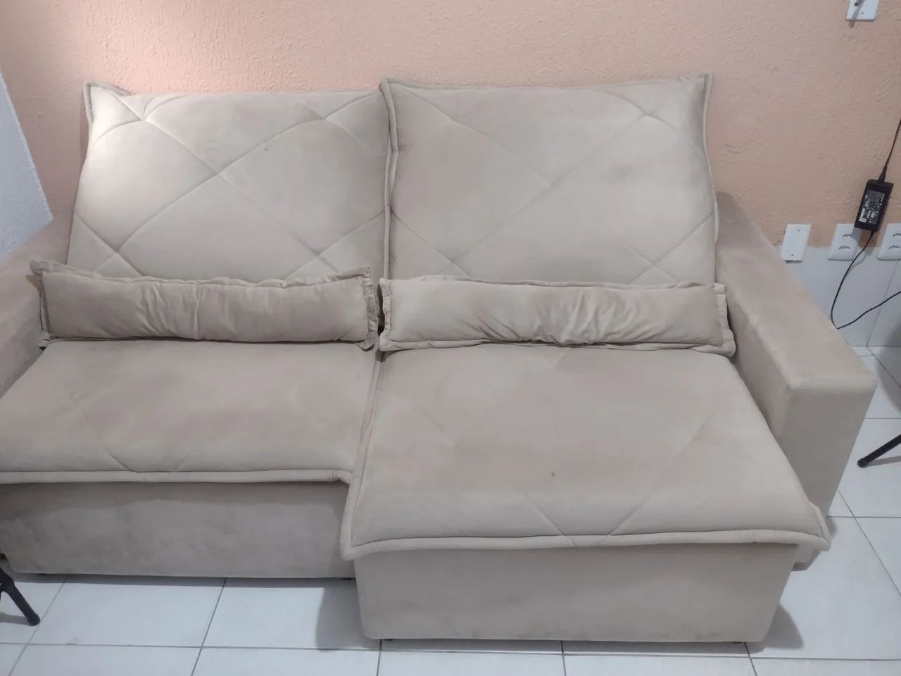 Sofá Retrátil e Reclinável - Foto 2