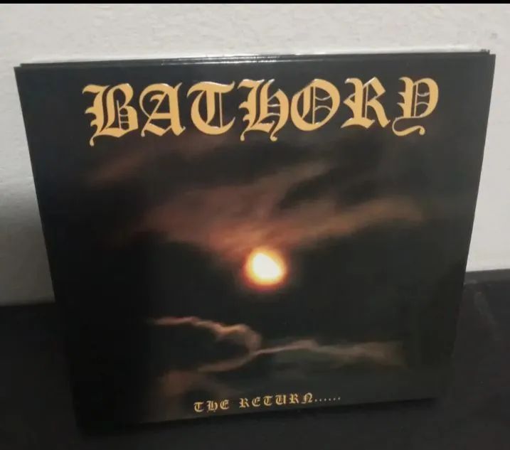 Cd Bathory - The Return... - Digipack - Nacional - Usado  excelente estado 