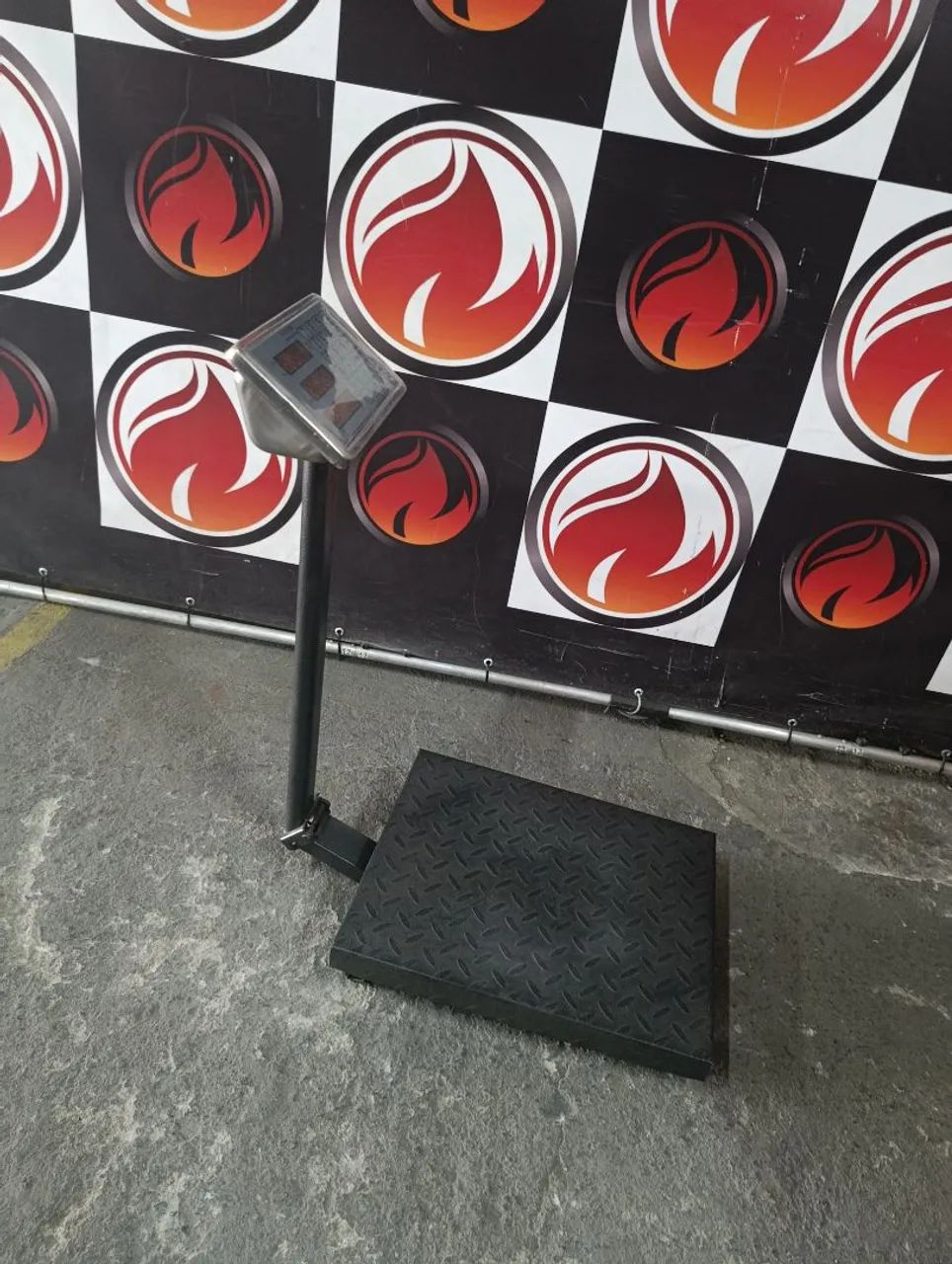 Balança industrial de plataforma com capacidade para 400 kg - Foto 4