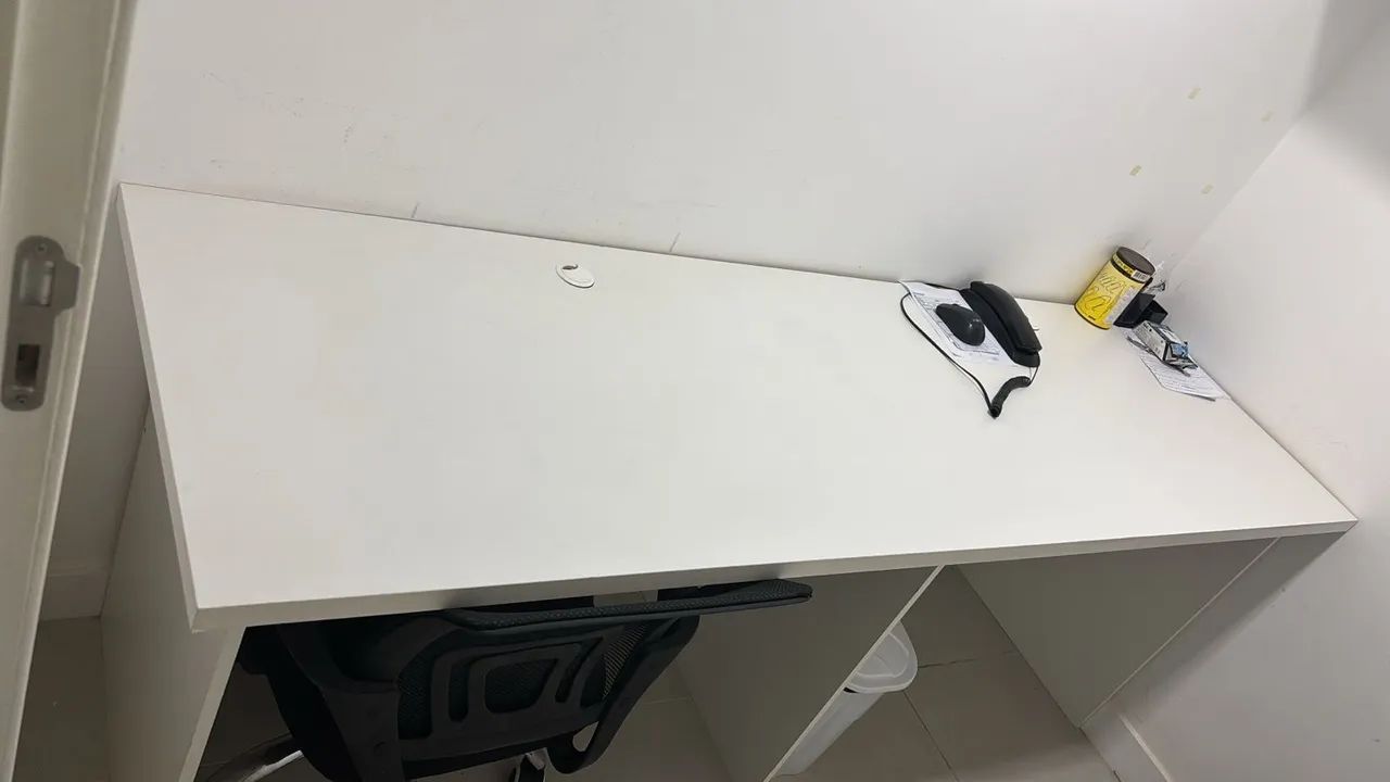 Mesa compartilhada escritorio