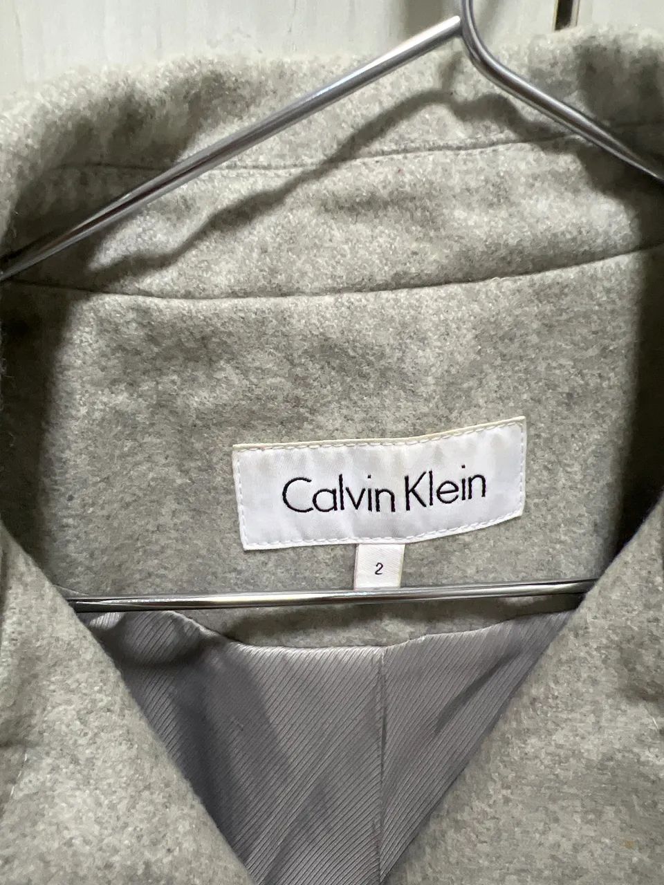 Casaco de lã Calvin Klein tamanho P - Foto 3