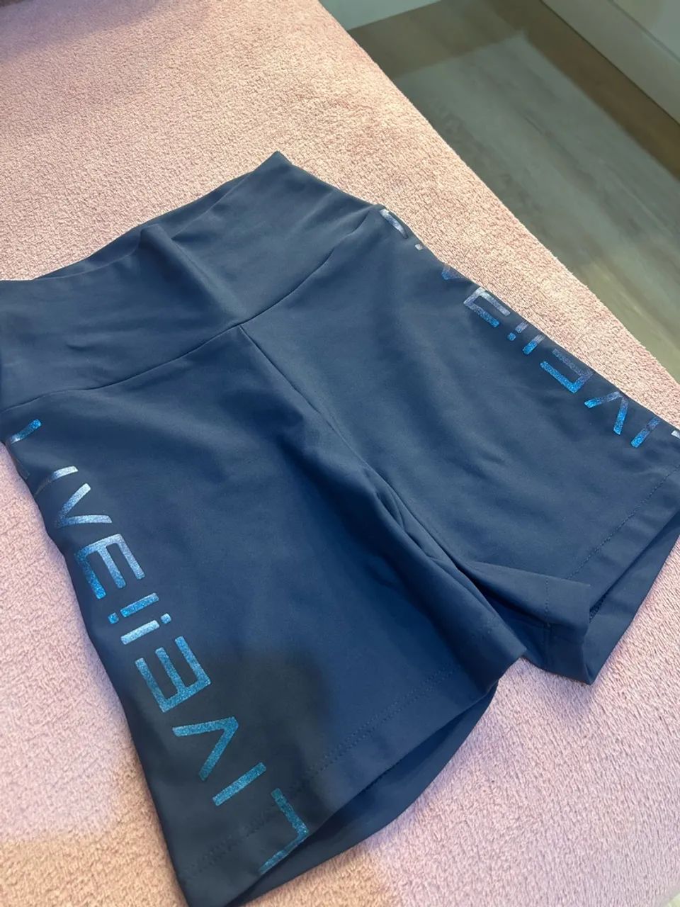 Shorts LIVE