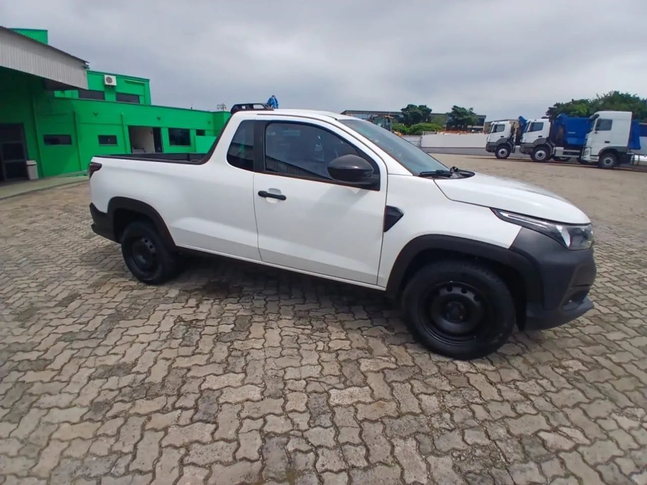 Fiat Strada Endurance 1.4 Flex 8V C 2023 - Foto 3