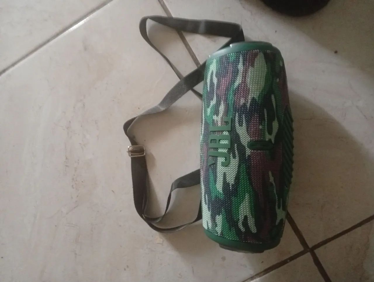Caixa de som JBL 