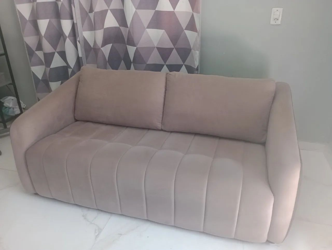 Vende- se um sofá de três lugares  - Foto 2