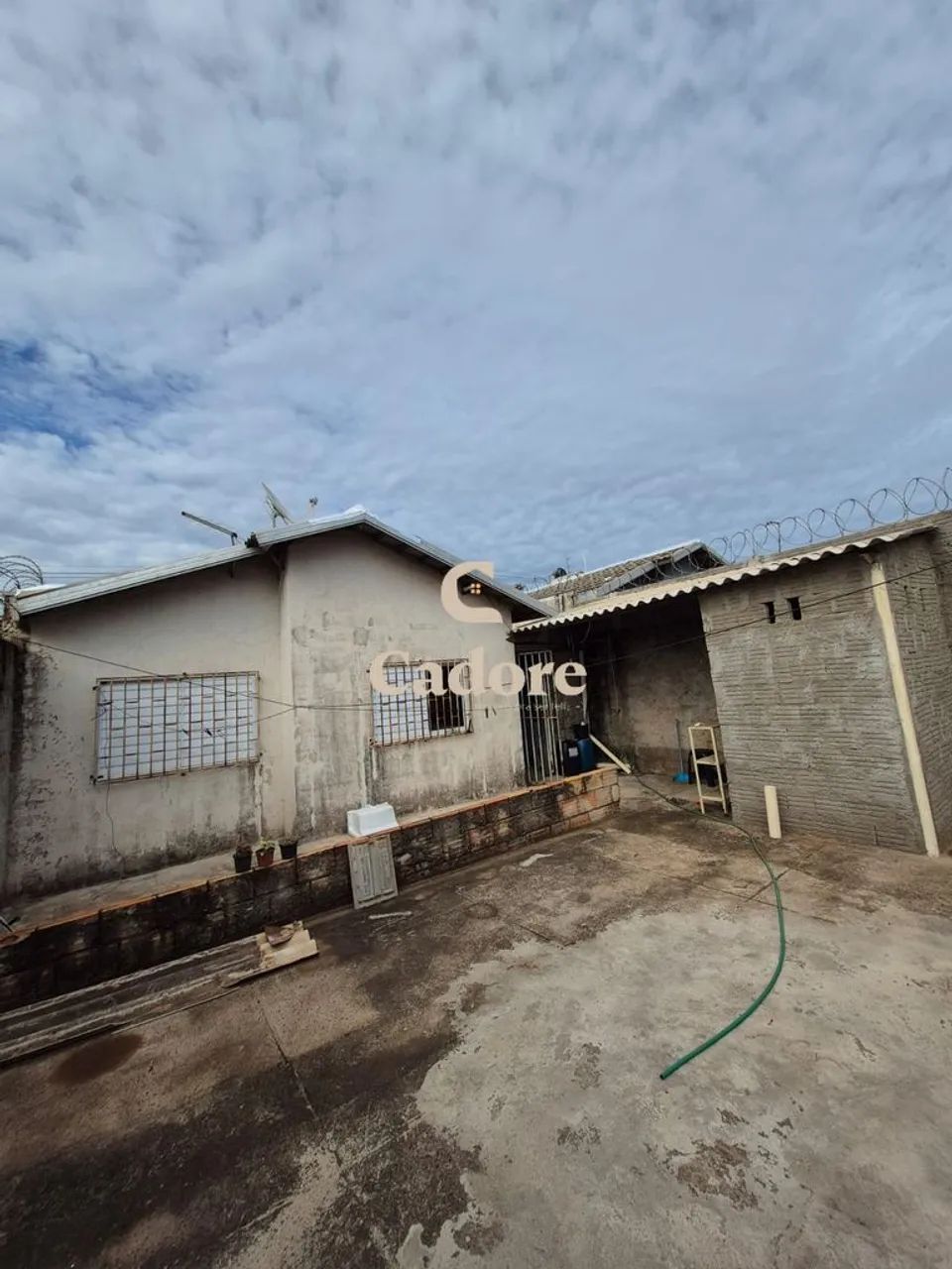 Casa no Pequis com 2 Quartos, 3 Vagas e Quintal Amplo - Foto 4