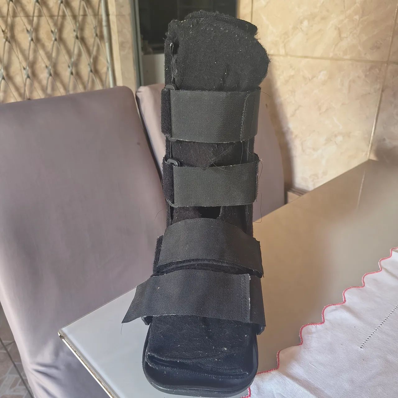 Bota ortopédica em ótimo estado  - Foto 2