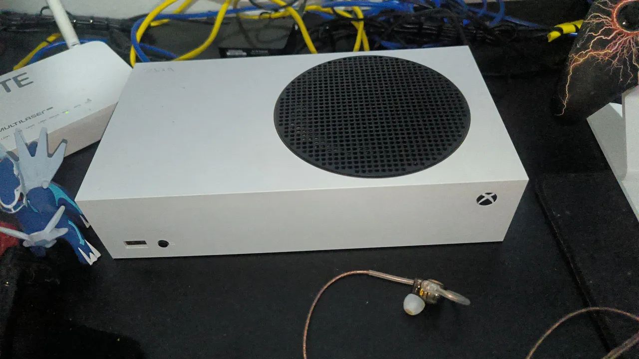Vendo Xbox séries S e monitor Samsung 27 polegadas  - Foto 2