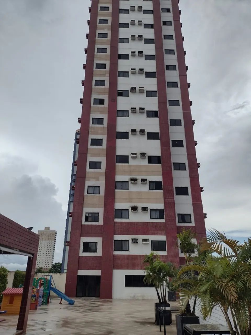 Alugo Apto Com 3 Quartos no Marco - Foto 2