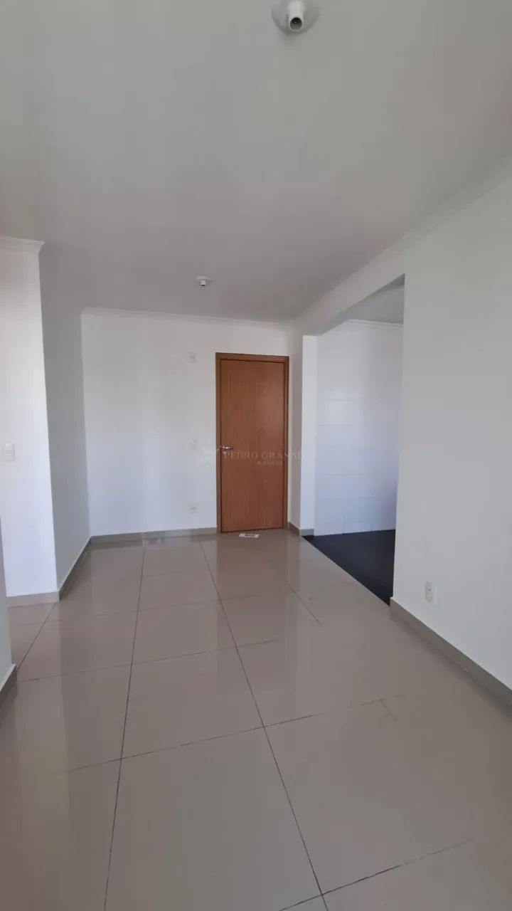 Apartamento Padrão em Maringá - Foto 2