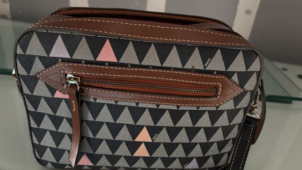 Bolsa Schutz Média Triângulo 