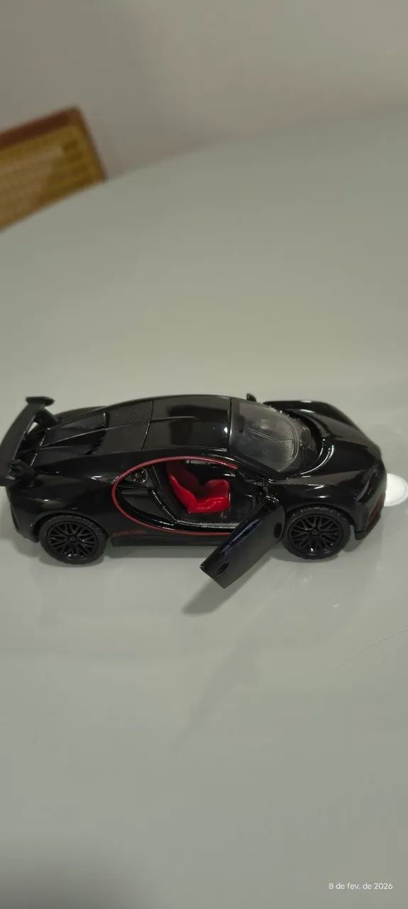 carrinho de Metal Bugatti Chiron Preto Escala 1/32 colecionável  - Foto 4