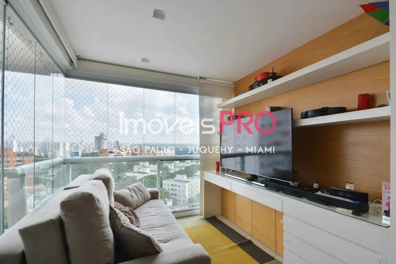 Vila Madalena com 2 dorm sendo 1 suite e 2 vagas