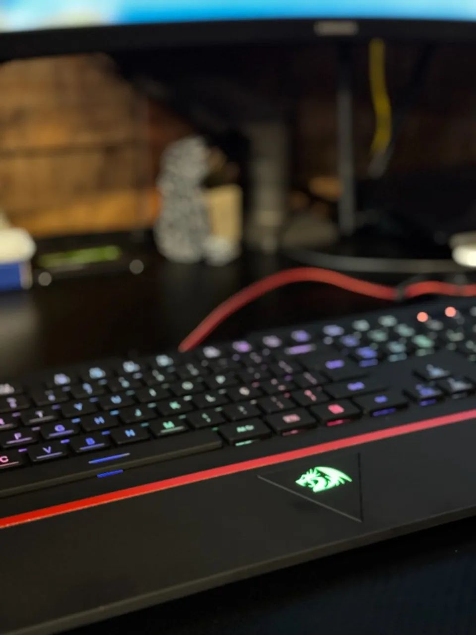 Teclado Gamer Redragon Karura 2 RGB - Foto 2