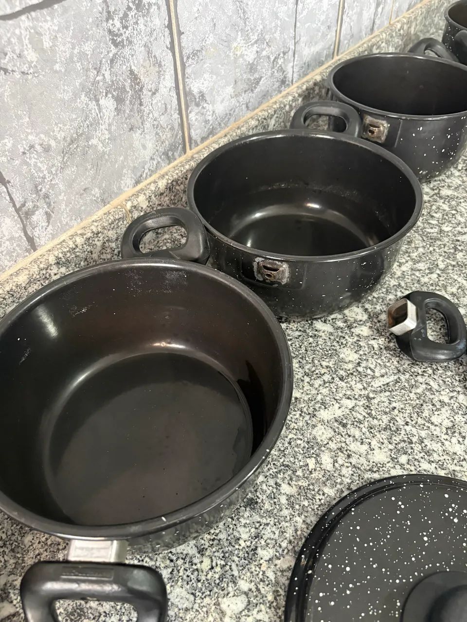 Kit panelas pretas com cabo solto - Foto 3