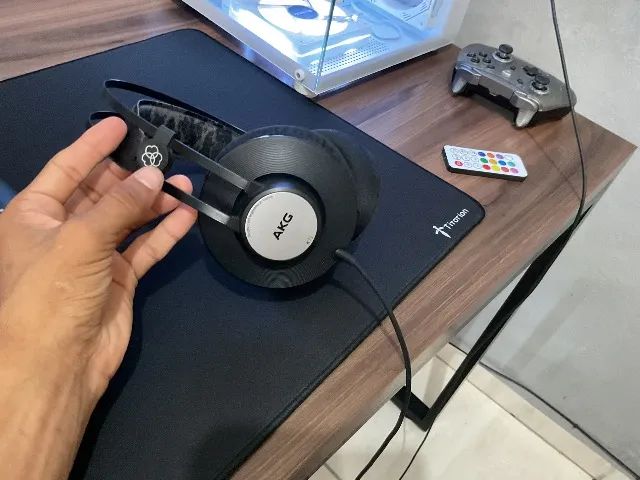 FONE AKG STUDIO