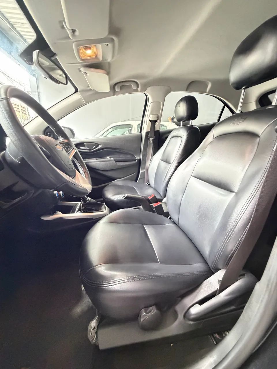 Chevrolet Onix Hatch LT 1.4 8V Flex Mec. 4P 2018 - Foto 8