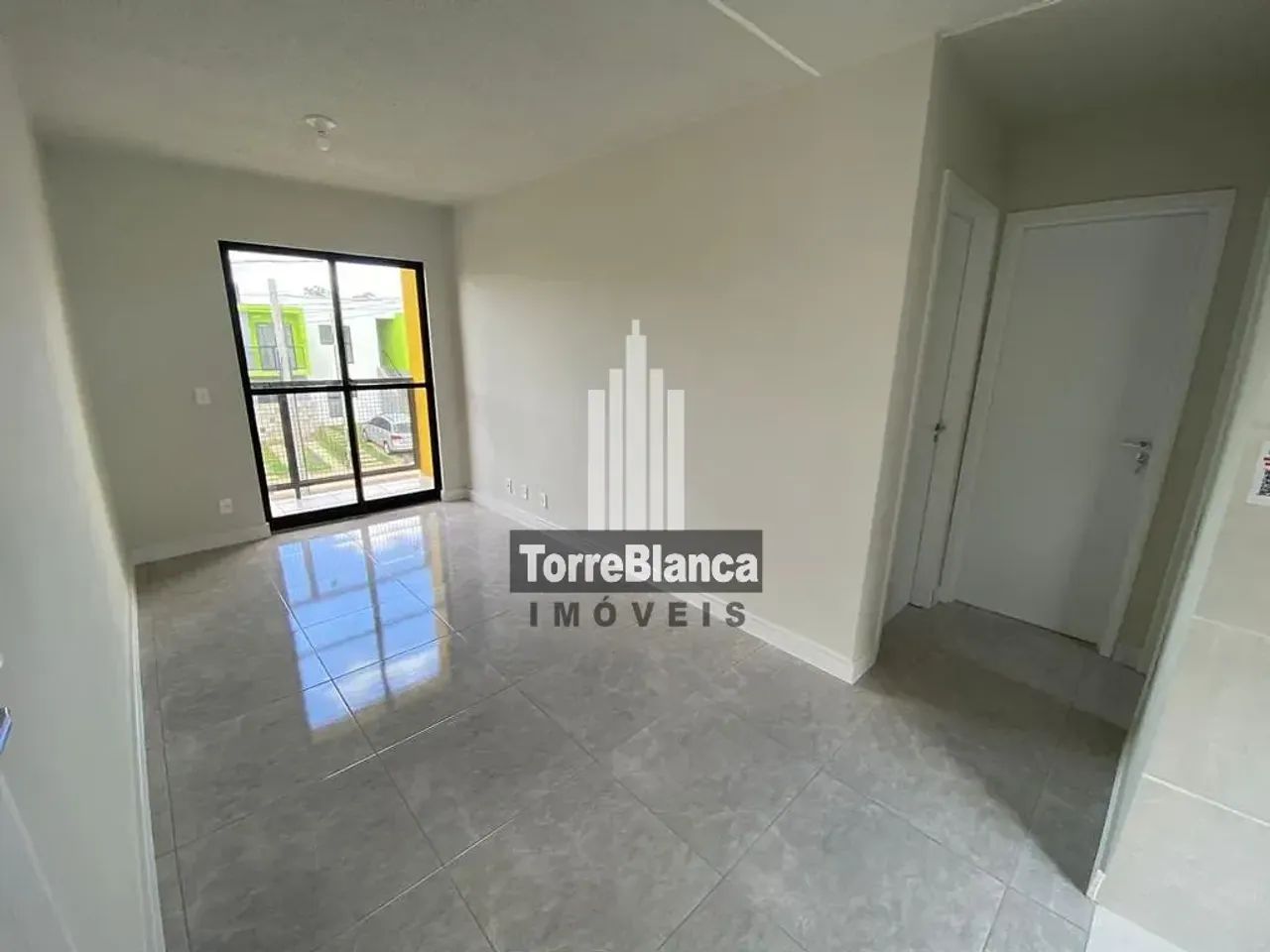 Apartamento com Sacada e Churrasqueira  2 Quartos e Vaga de Estacionamento - Foto 3