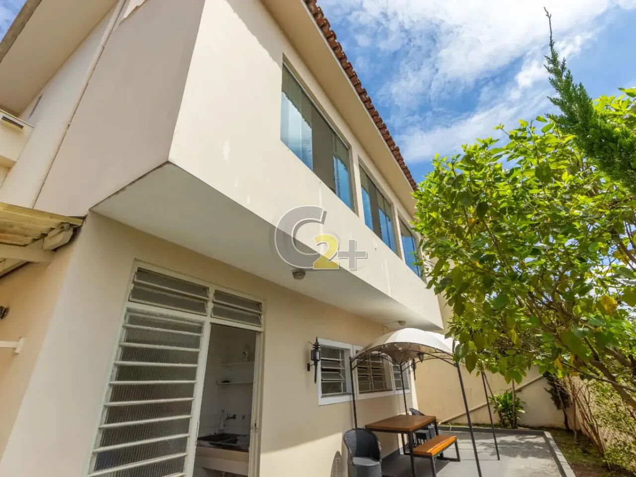 Casa à venda no Pacaembu com 3 quartos e 3 vagas