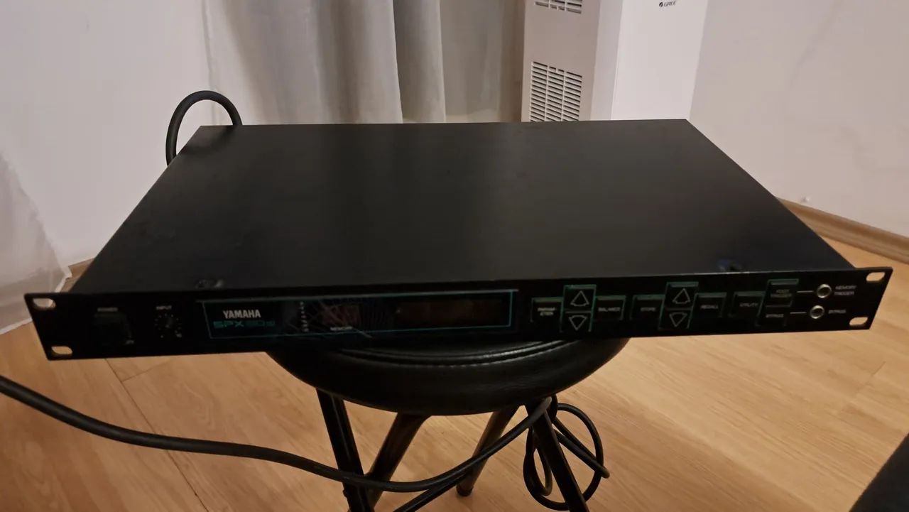 Processador Efeitos Yamaha Spx 90 II - Equipamentos e Acessórios