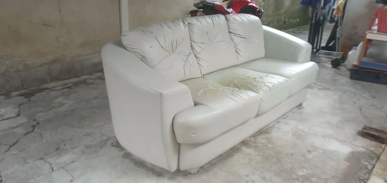 Sofá de três lugares. - Foto 2