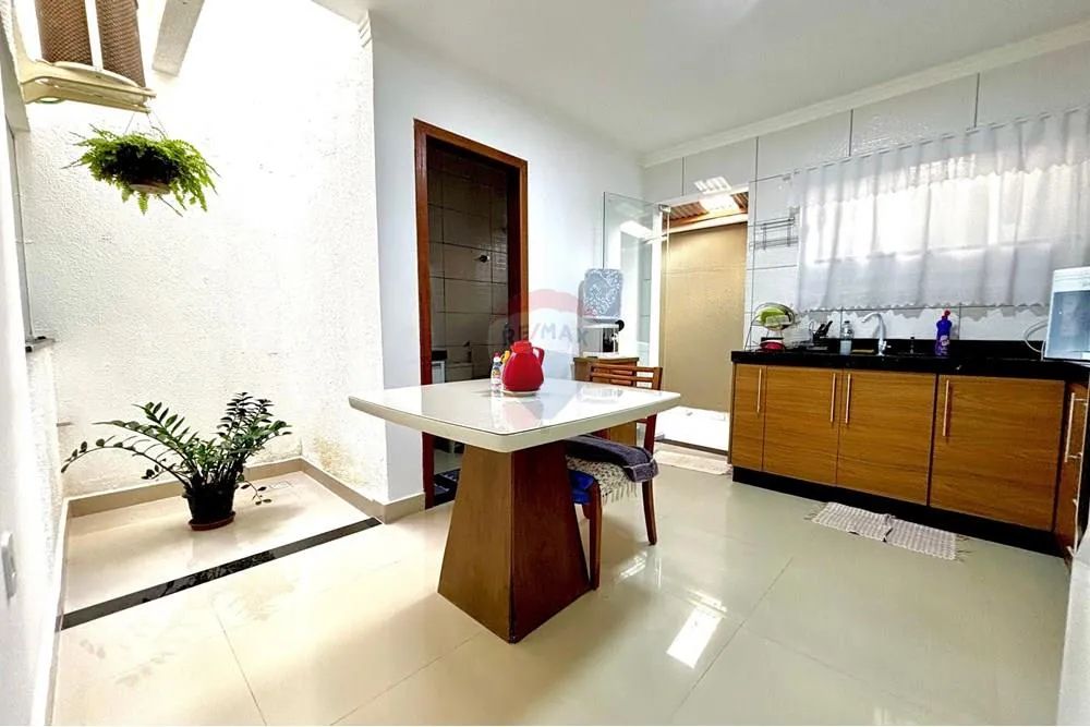 Casa Duplex Mobiliada com Vista Parcial para o Mar