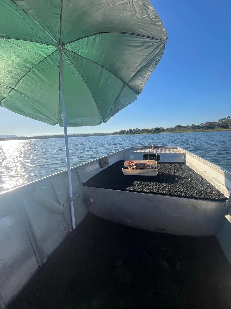 Barco com motor Mercury e carretinha  - Foto 2