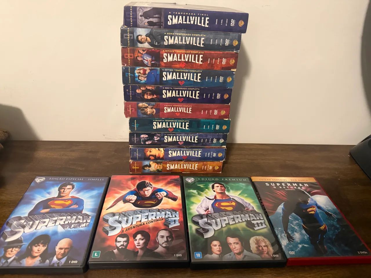 Coleção Completa Smallville + 4 dvds superman - Foto 3