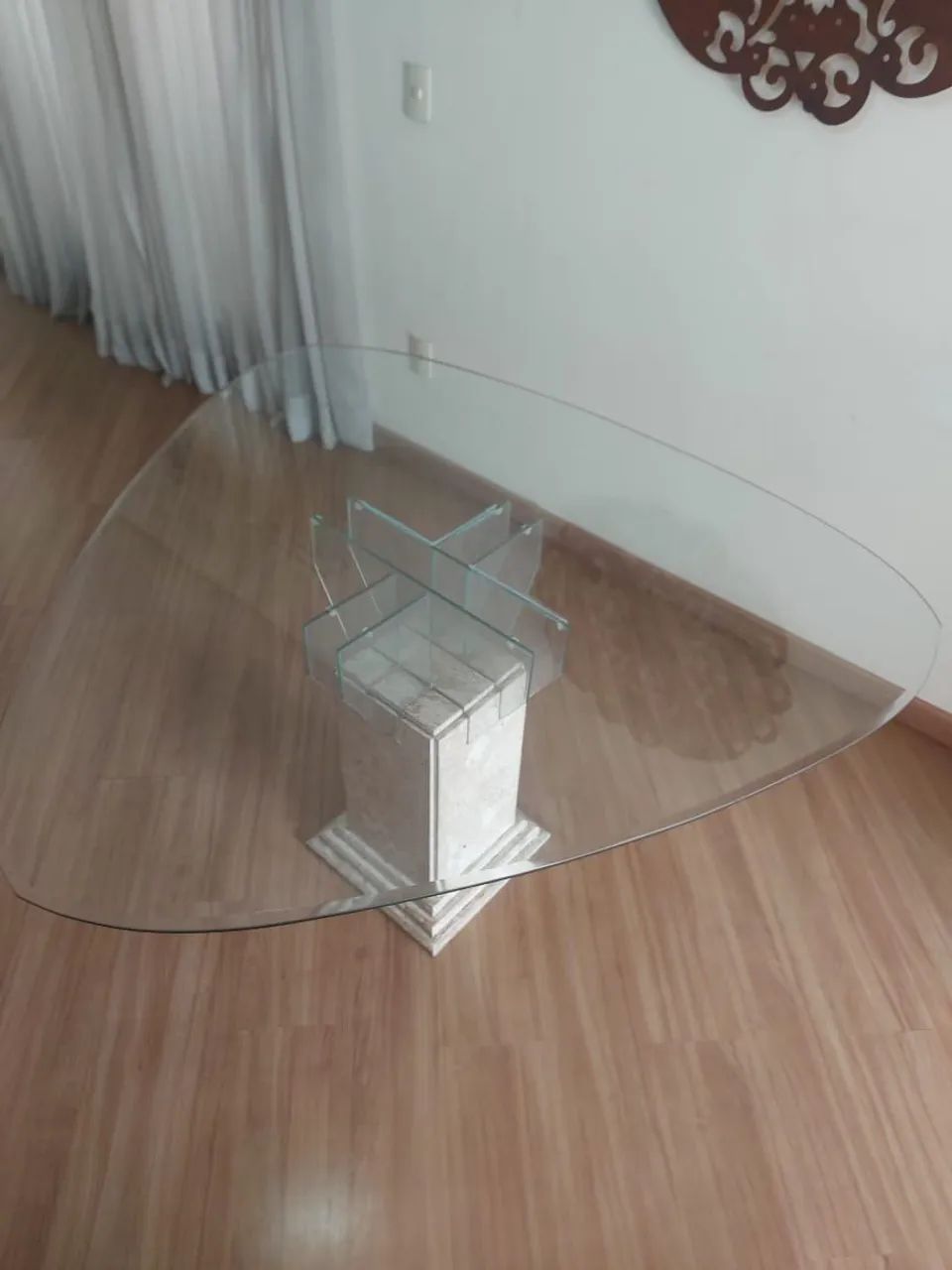 Mesa de Vidro com Base em Mármore Travertino  - Foto 4