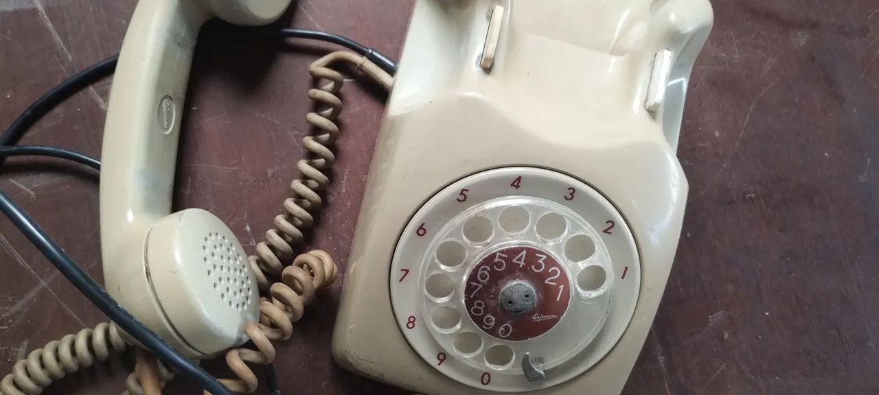 telefone antigo de disco  - Foto 4