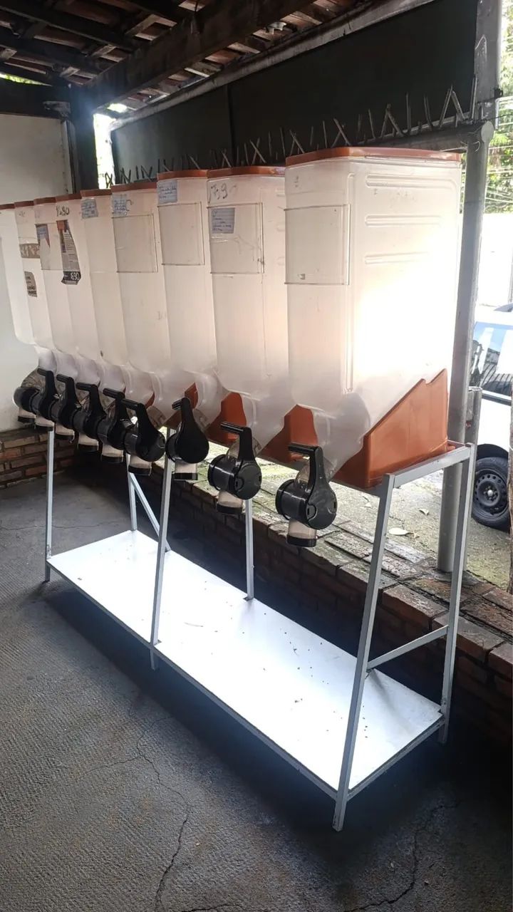 Graneleiro de ração 