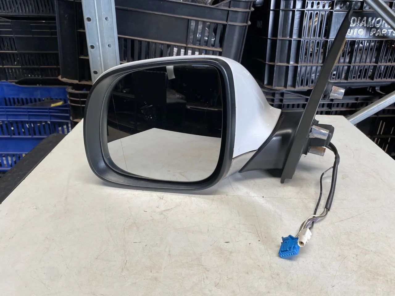RETROVISOR AMAROK NAO REBATIVEL BRANCO 2017 L.E - Foto 3