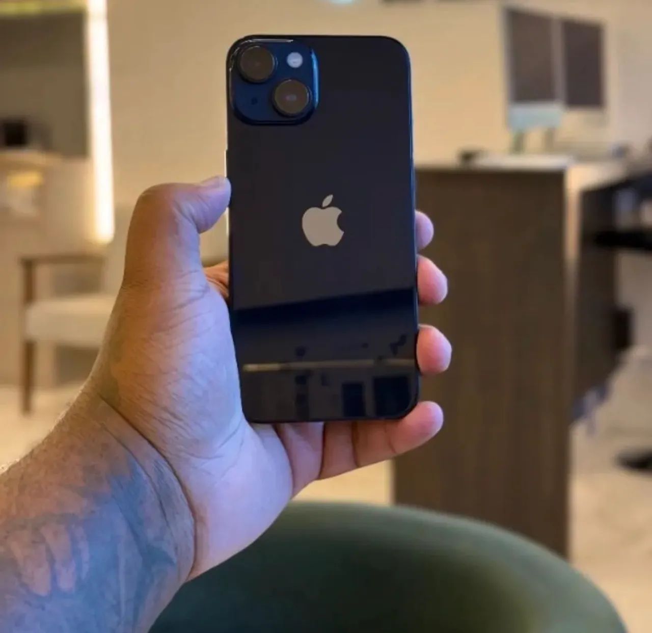 IPHONE 14 128 gb semi novo preto  - Foto 4