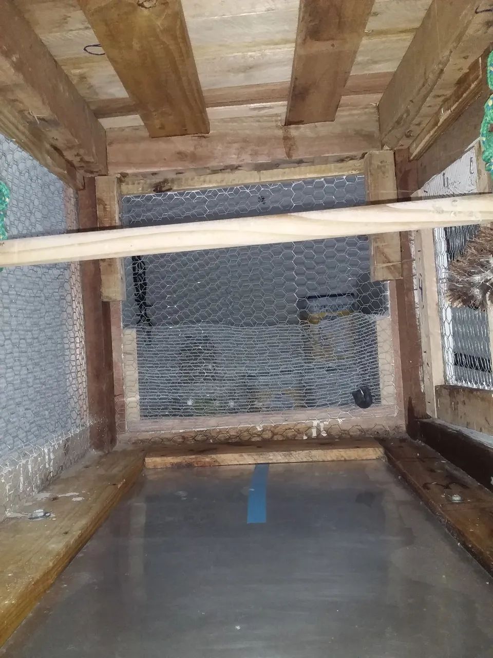 Viveiro de madeira artesanal.  - Foto 2