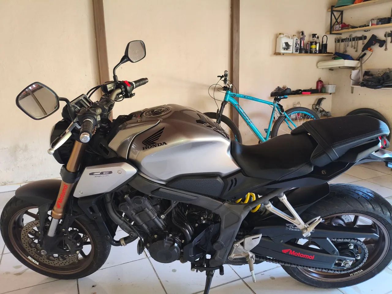 Vendo CB 650 R agora com 5.776 km rodados! - Foto 11