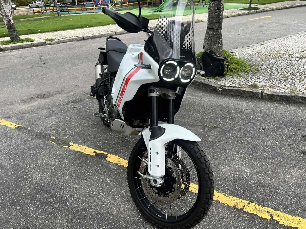Ducati Desert x 2024 - Foto 3