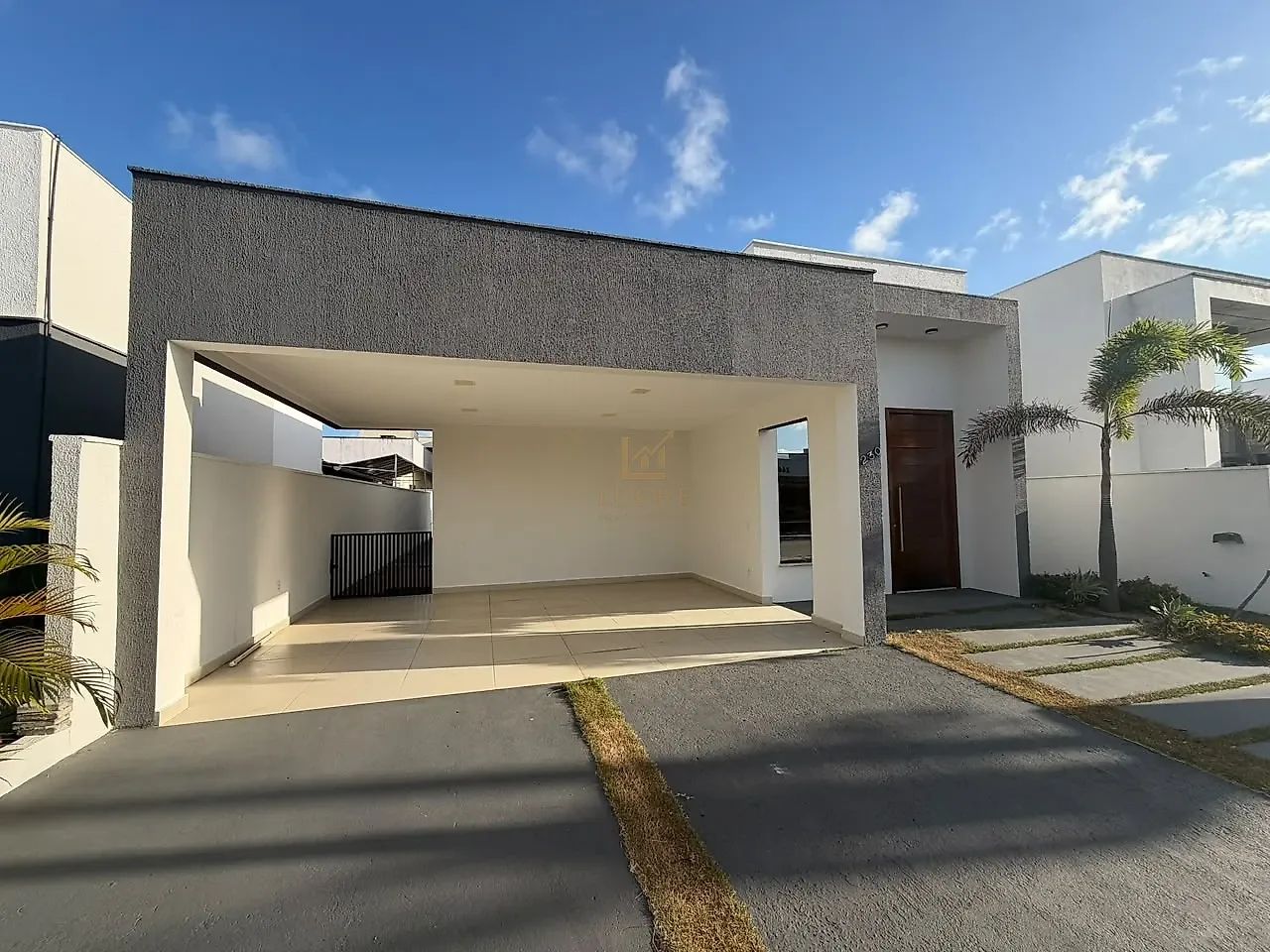 Casa térrea com 3 quartos e amplo terreno - Central Park 2 - Foto 2