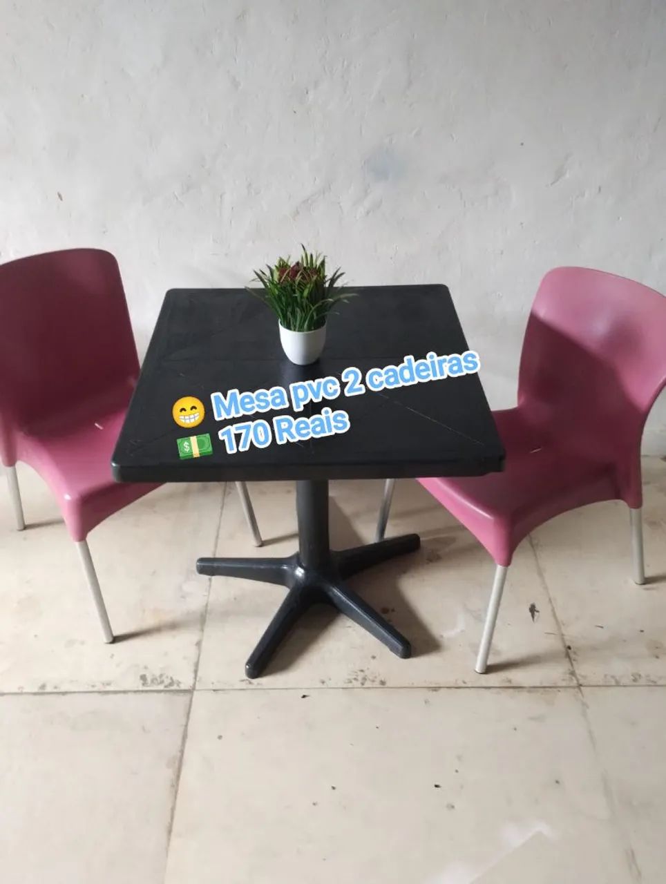 Mesa plástico 2 cadeiras 