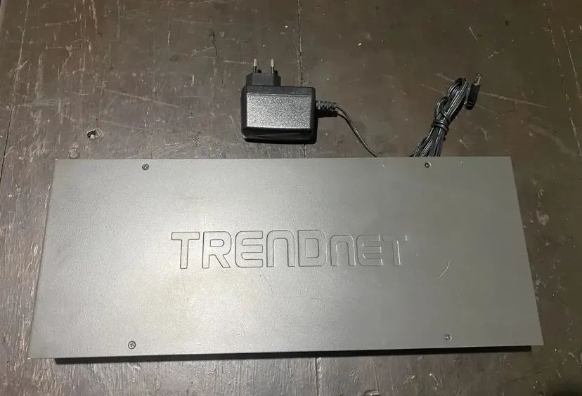 Switch Trendnet Tk-801r 8 Portas (Usado) - Foto 2