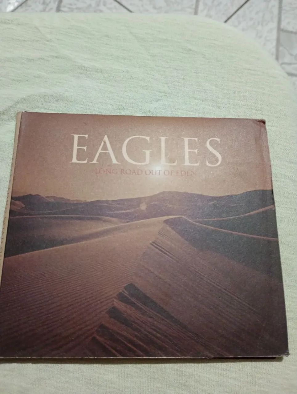  CD. Duplo do EAGLES.  - Foto 3