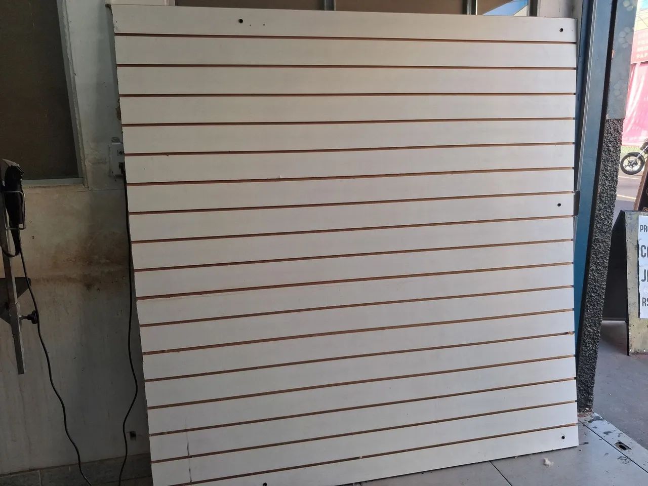 Painel  canelado p comercio ,medidas 1,80x180