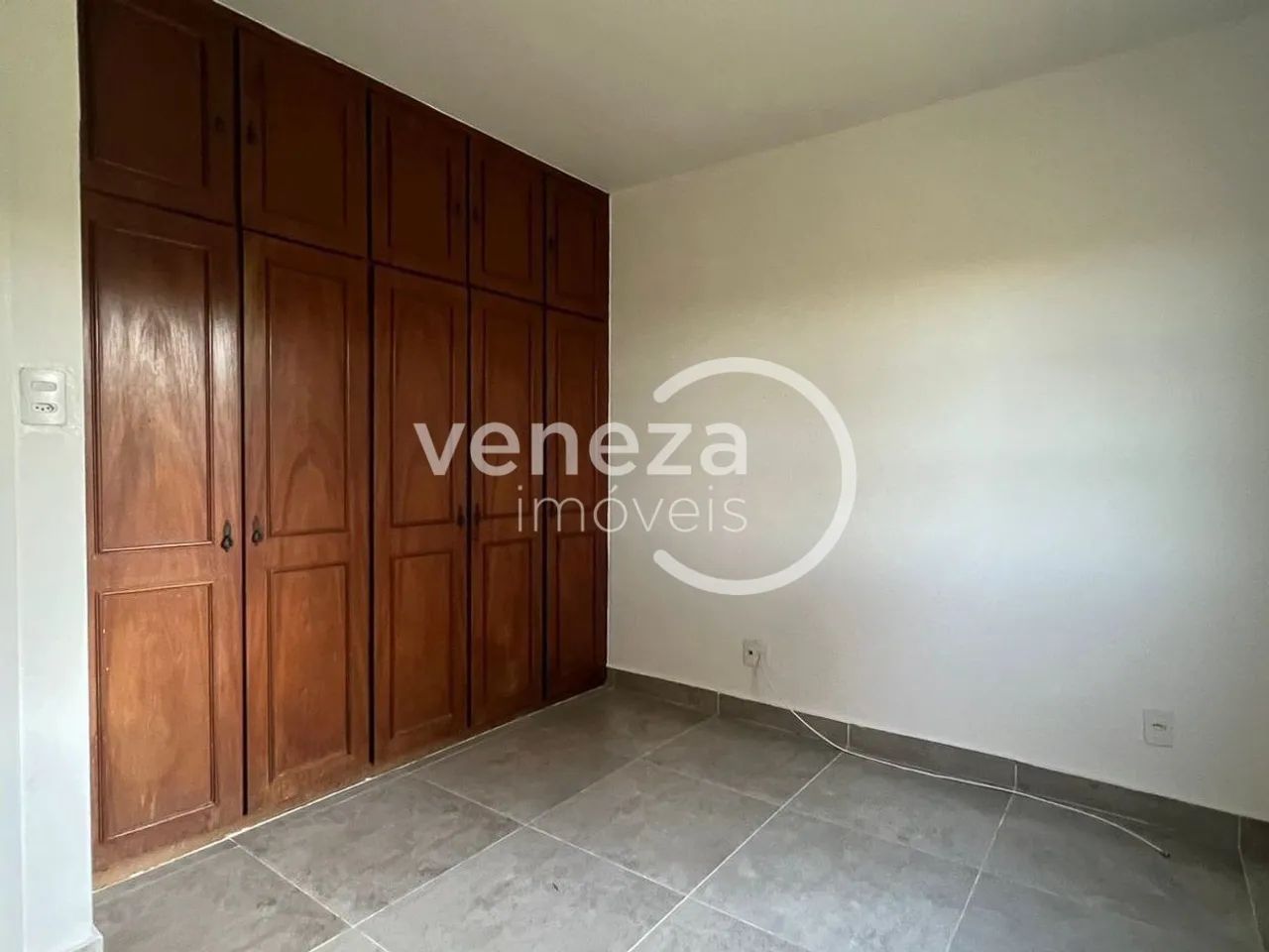 Apartamento para alugar no Edifício Margens do Igapó, Londrina - Foto 4